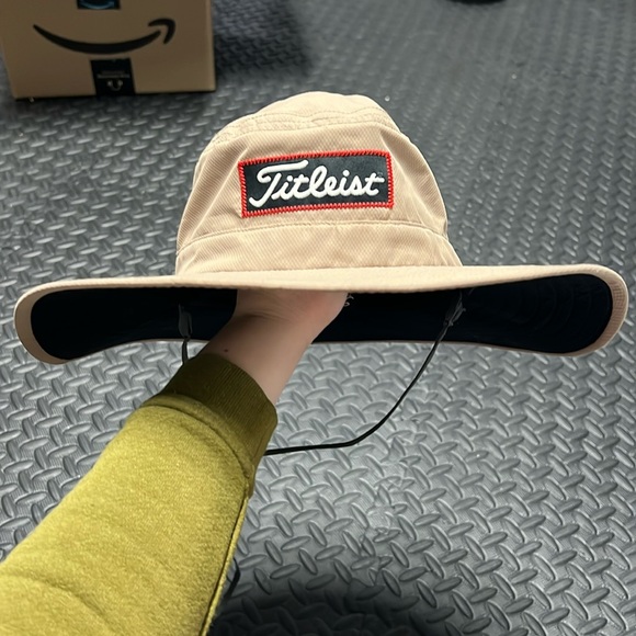 Titleist tan golf sun hat, size S/M - Picture 1 of 6